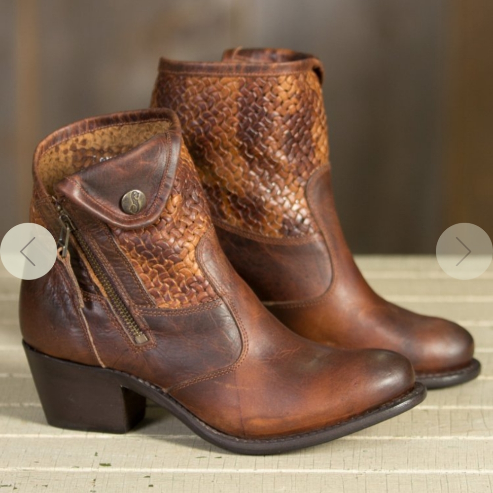 Sonora Isabella Ankle Booties Boots Size 6